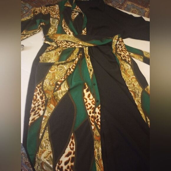 Shein curve animal print and Paisley black color block button down shi… - Picture 10 of 10